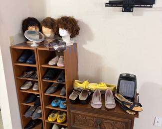 Ladies shoes size 11