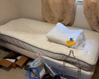 Twin Sleep number fillable mattress w/frame