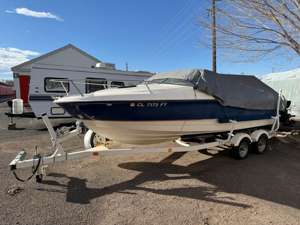 01 2005 Bayliner Bowrider 20 w Mercury 90HP FourStroke, Trailer Bimini