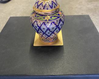 Chinese Mini Urn