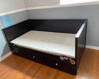 Twin Trundle Bed