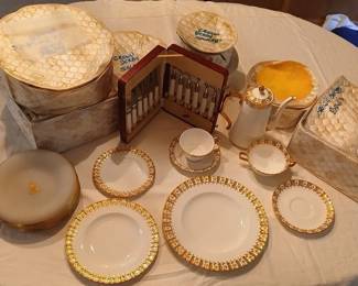 Set Of Royal Crown Derby China England Gold Trim