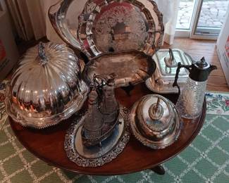 Tiffany Plated Silver Dinner Ware Curet Set