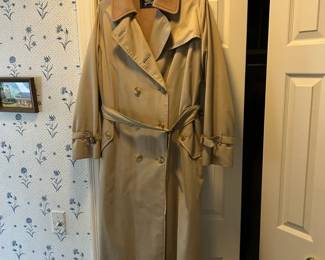 005 Vintage Burberrys Beige Trench Coat 16L