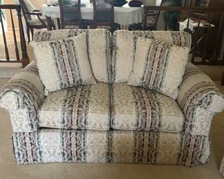 Beautiful Broyhill Sofa and loveseat. Clean and like new.