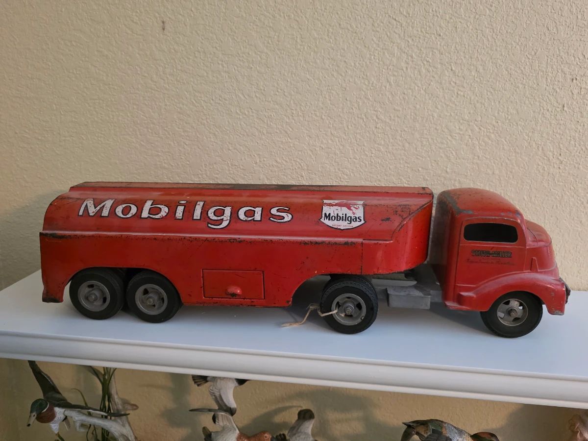 Vintage 1950s Smith-Miller steel Mobilgas oil tanker toy truck