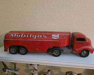 Vintage 1950s Smith-Miller steel Mobilgas oil tanker toy truck