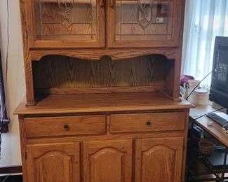 1 Leaded Glass Doors Hutch