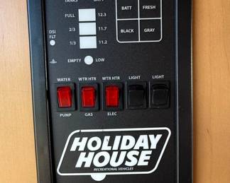 Holiday House Travel Trailer