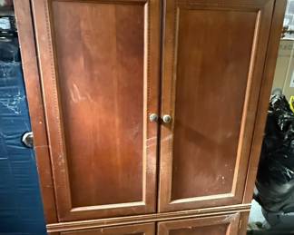 Thomasville Cinnamon Hill Collection Solid Cherry Traditional Style TV Media Armoire