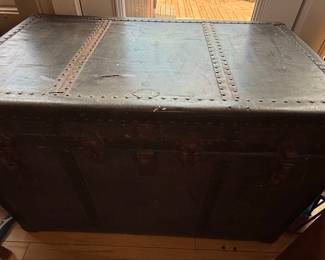 Durable Vulcanized Trunk 