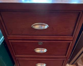 Traditional Style Three-Drawer File Cabinet