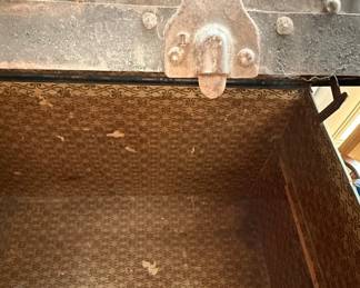 Durable Vulcanized Trunk 