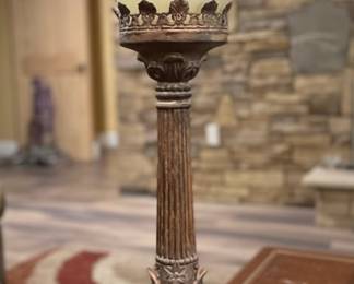 Neoclassical Style Table Lamp