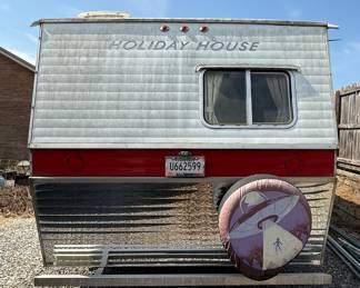 Holiday House Travel Trailer