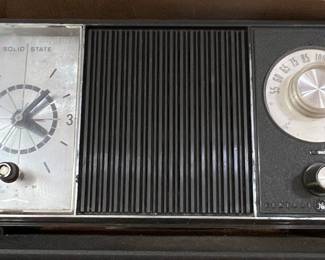 General Electric Solid State Clock Radio Model C1478D