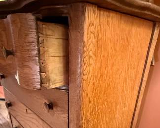 Tiger Oak Serpentine Dresser with Mirror Style