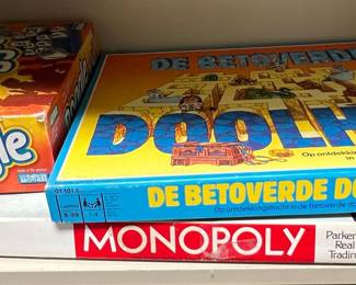 Assorted Vintage Board Games: Wheel of Fortune 5th Edition, Horse-Opoly, Hamertje Tik, Boggle, De Betoverde Doolhof, and Monopoly