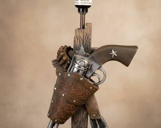 Western Style Revolver Table Lamp
