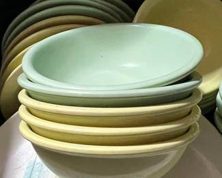 Melamine Bowls in Pastel Colors