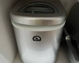 Igloo ICE108 Countertop Ice Maker