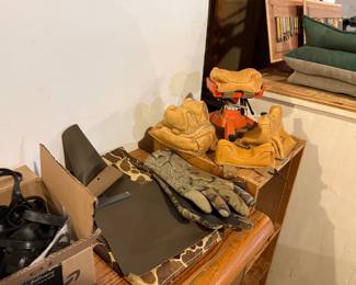 Caldwell Shooting Rest and Sandbag Set with Camouflage Gloves