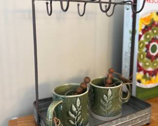 Farmhouse Style Metal Mug Tree with Tray and Ceramic Mugs