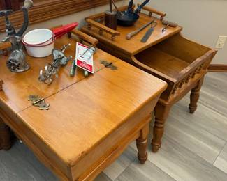Vintage Ethan Allen Baumritter Maple Doughbox End Table