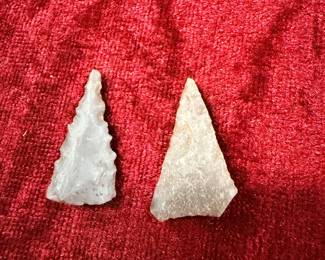 Two tiny bird hunting arrowhead points