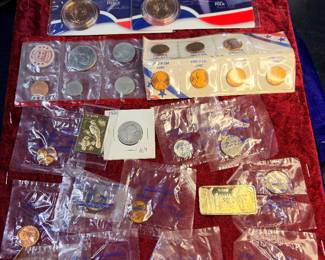 Collecting of US coins, including Indian head pennies, Lincoln pennies, steel cents etc