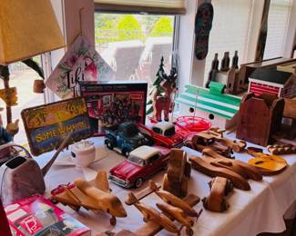 Margaritaville Decor & Hand-Carved Items