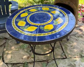 Very nice lemon patio table