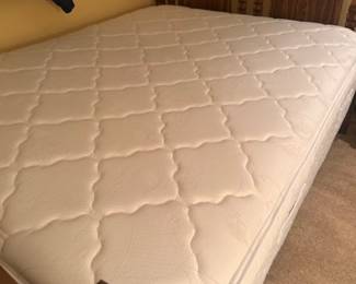 DOCTORS CHOICE QUEEN SIZE MATTRESS SET