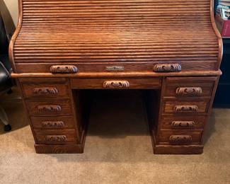 WINNERS ONLY SOLID OAK ROLLTOP DESK 
