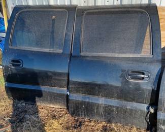 2005 GM Sierra Doors