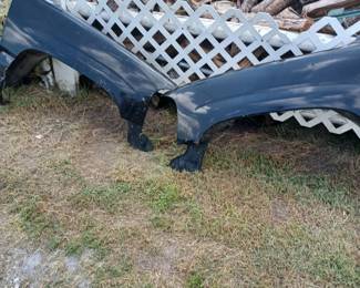 2005 GM Sierra fenders
