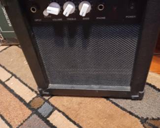 GA10 Guitar amplifier