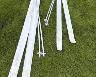 Decorative skis