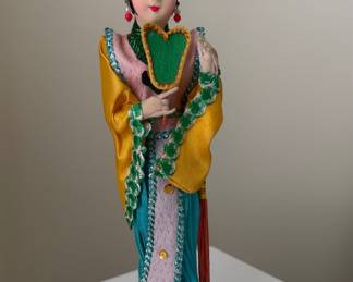 Vintage Chinese Geisha Figurine Doll