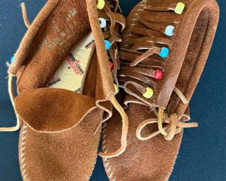 Vintage Minnetonka Beaded Suede Moccasins