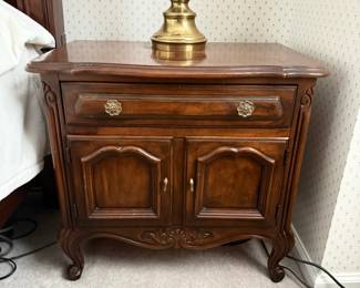 Vintage Drexel Heritage French Provincial Bedroom Furniture Suite