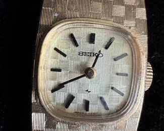 Seiko Women's Gold-Tone Textured Bracelet Watch
