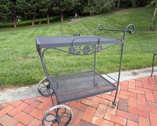 Vintage Wrought Iron Daisy Pattern Patio Set