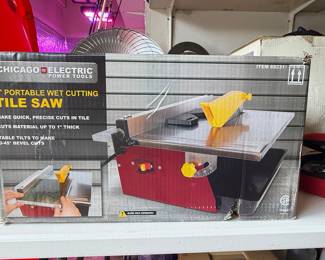Chicago Electric Power Tools 7" Portable Wet Cutting Tile Saw