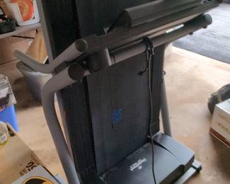 NordicTrack EXP 1000 XI Treadmill