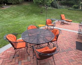 Vintage Wrought Iron Daisy Pattern Patio Set