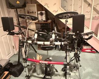 Yamaha DTXPRESS III Electronic Drum Set
