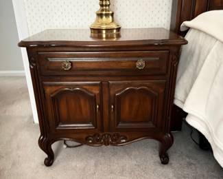 Vintage Drexel Heritage French Provincial Bedroom Furniture Suite