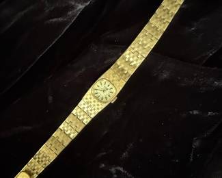Seiko Women's Gold-Tone Textured Bracelet Watch