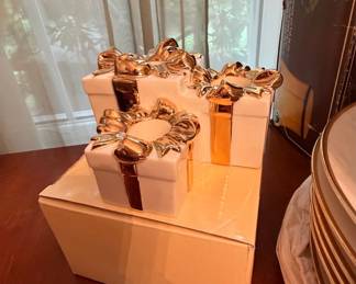 Mikasa Holiday Elegance Porcelain Gift Box Candle Holders